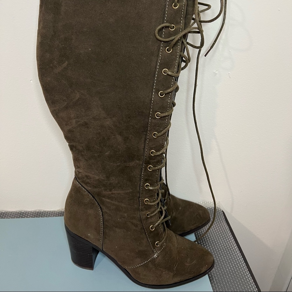 High knee boots